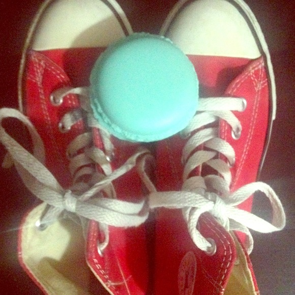 converse and macaron case bundle 👑 - Picture 1 of 1