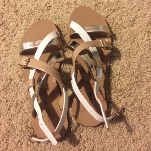 Gianni Bini sandals