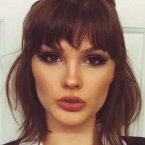 Meet your Posher, Julia