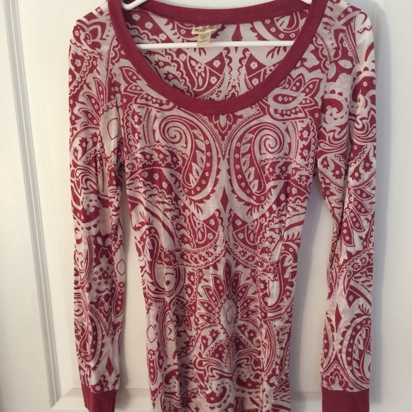 Fitted long sleeve shirt