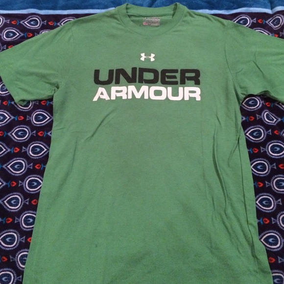 Men's green under armour t shirt