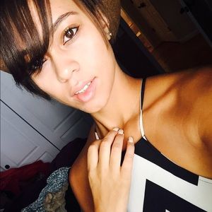 Meet your Posher, Arielle