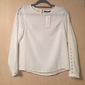 NWT beautiful white blouse