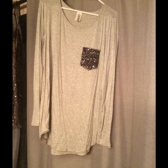 Long Sleeve pocketed shirt