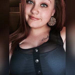 Meet your Posher, Ashley nicole