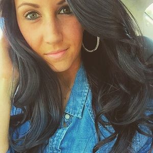 Meet your Posher, Leah