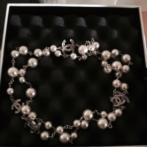 Chanel pearls