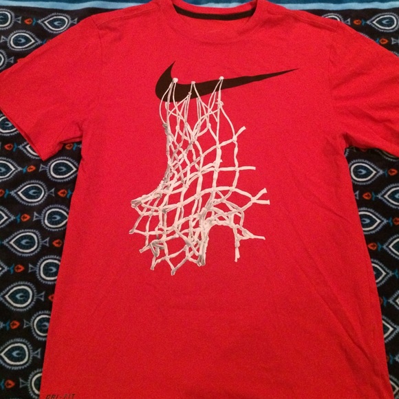 Men's red nike t shirt
