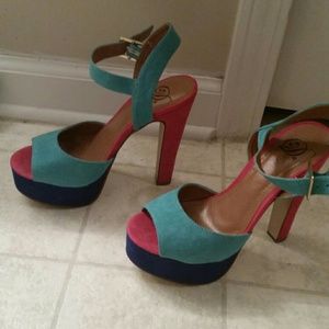 Colorblock heels reposh