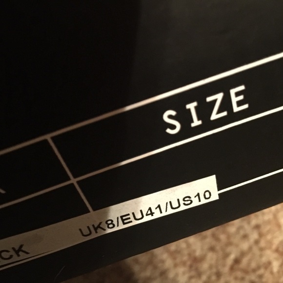 Black lace up heel - Picture 3 of 4