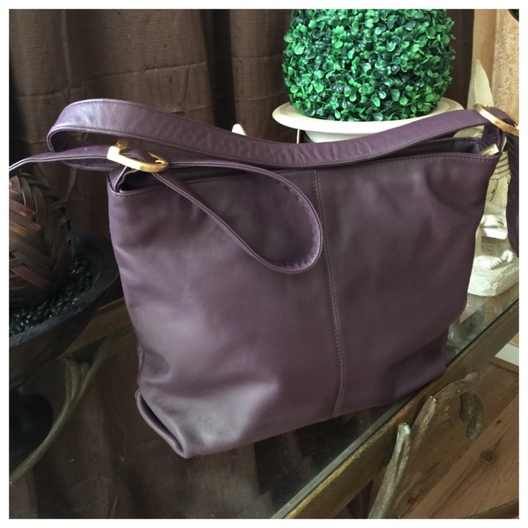 Stone Mountain Handbags - Genuine Stone Mountain Plum Leather Purse