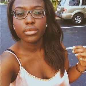 Meet your Posher, Mojena