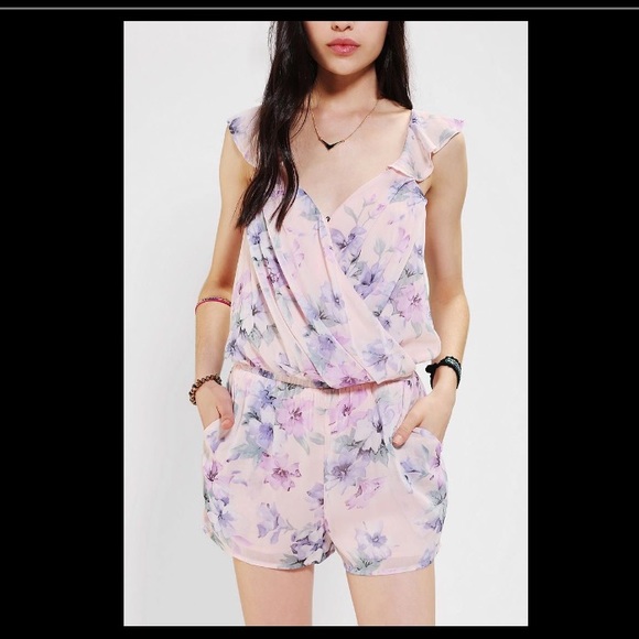 Floral jumpsuit 💜
