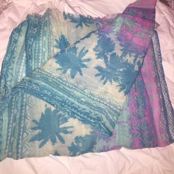 scarf - Picture 1 of 2