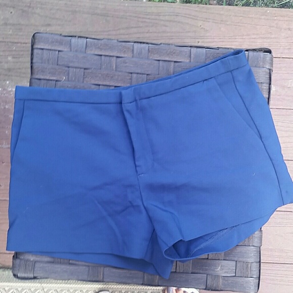 NEW blue shorts, Zara Basics. AMAZING BLUE COLOR.