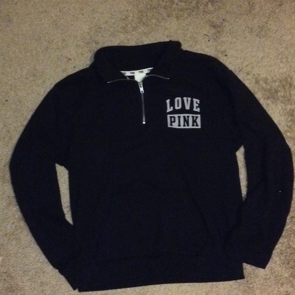 VS Black Half Zip Up