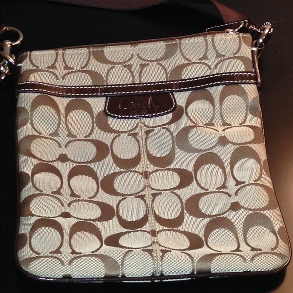 Coach Signature Swingpack