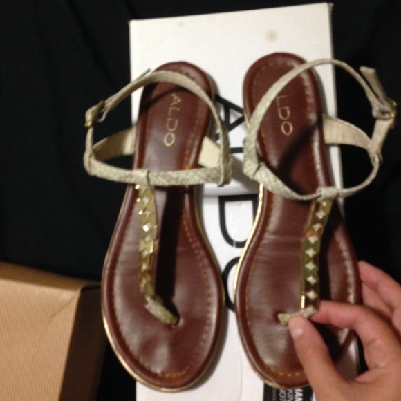 Sandals - Picture 1 of 2