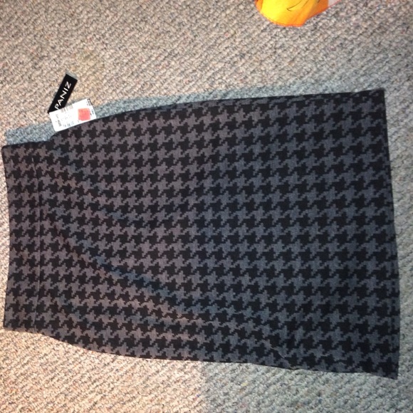 Paniz New York Skirt Petite