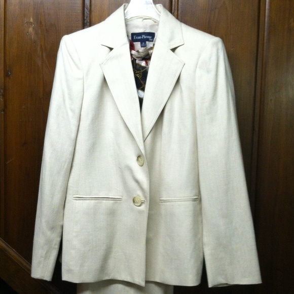 Evan-Picone linen pant suit.