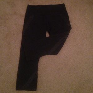 Capri athletic workout leggings