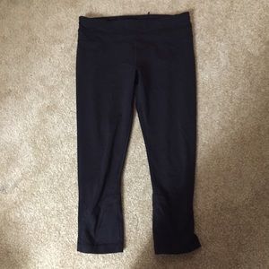 RARE lululemon crops size 8 Run Inspire Mesh II