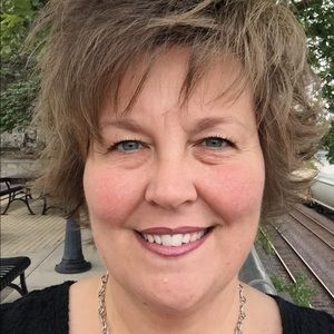 Meet your Posher, Stacey