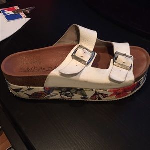 Floral flatform Birkenstock style sandals