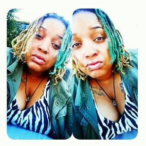 Meet your Posher, Lee