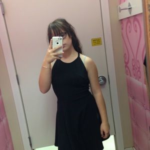 Meet your Posher, Holly