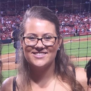 Meet your Posher, Isabella