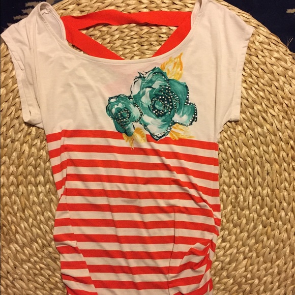Boutique top size small.