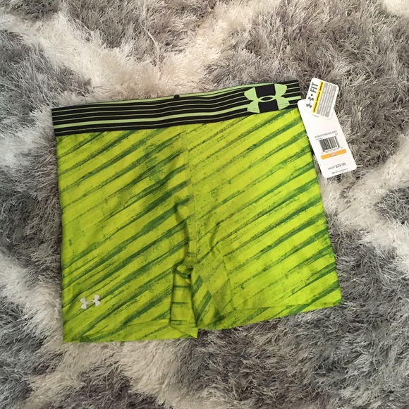 Under armour spandex shorts