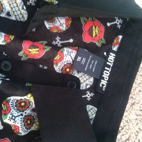 button up tank - Picture 2 of 2