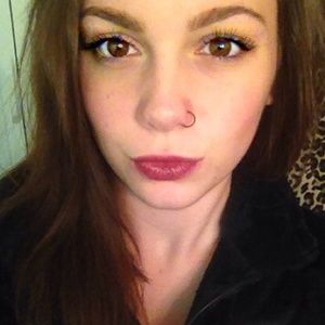 Meet your Posher, Alicia