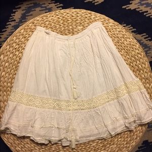 White/cream embroidered skirt size small.