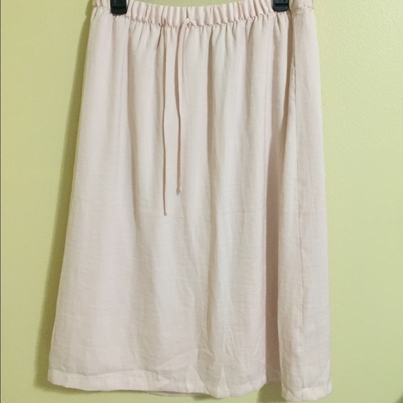 Light Pink Gap Midi Skirt - Picture 2 of 2