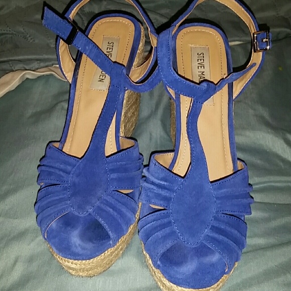 Steve Madden blue suede wedges