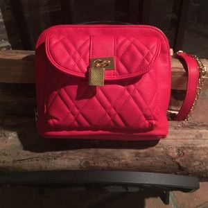 Super flirty crossbody purse!