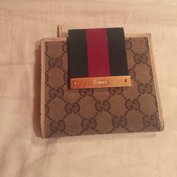 Authentic Gucci wallet