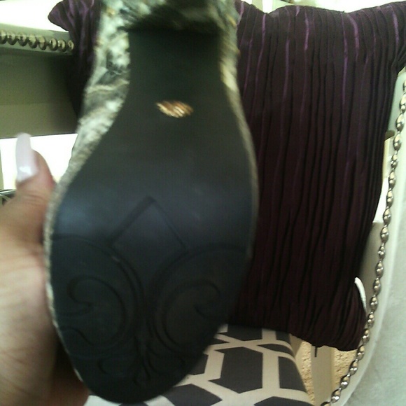 house of dereon heel - Picture 2 of 3