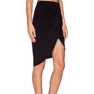 NWT! JAGGAR Good Morning Skirt in Black in XS