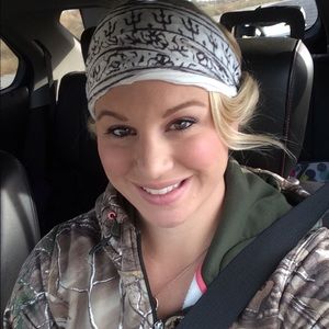 Meet your Posher, Kayla