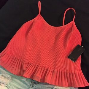 Cute Guess top :) New with tags :)