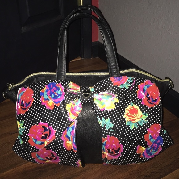 100% authentic Betsey Johnson large handbag