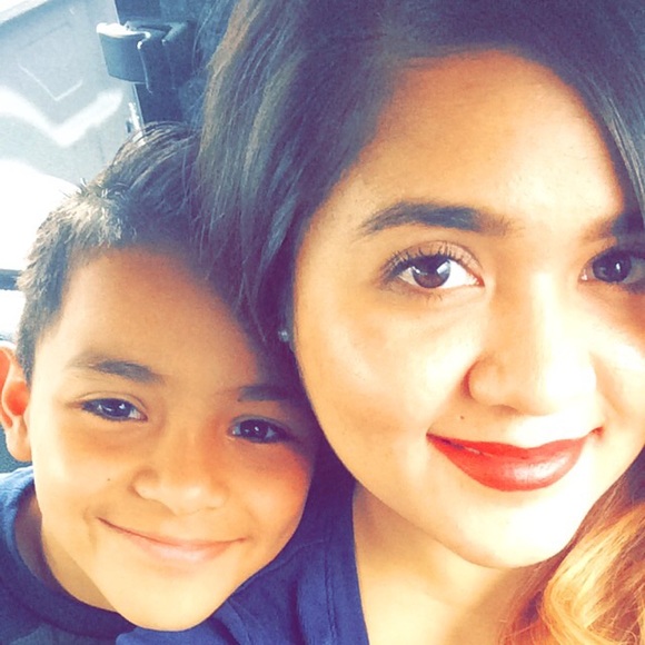 Meet your Posher, Lorraine