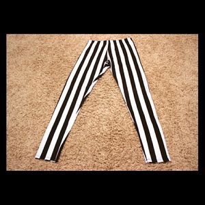 Striped leggings