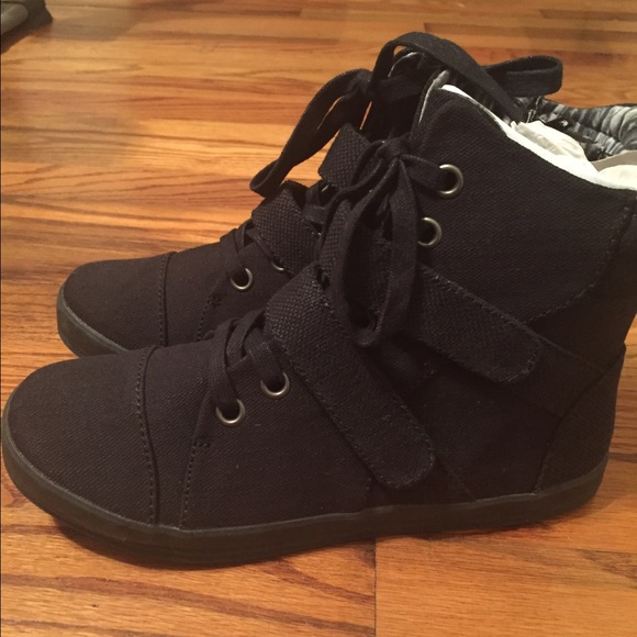 Black boots