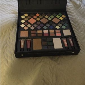 Makeup box