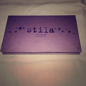 Stila "in the moment" eye shadow palette.